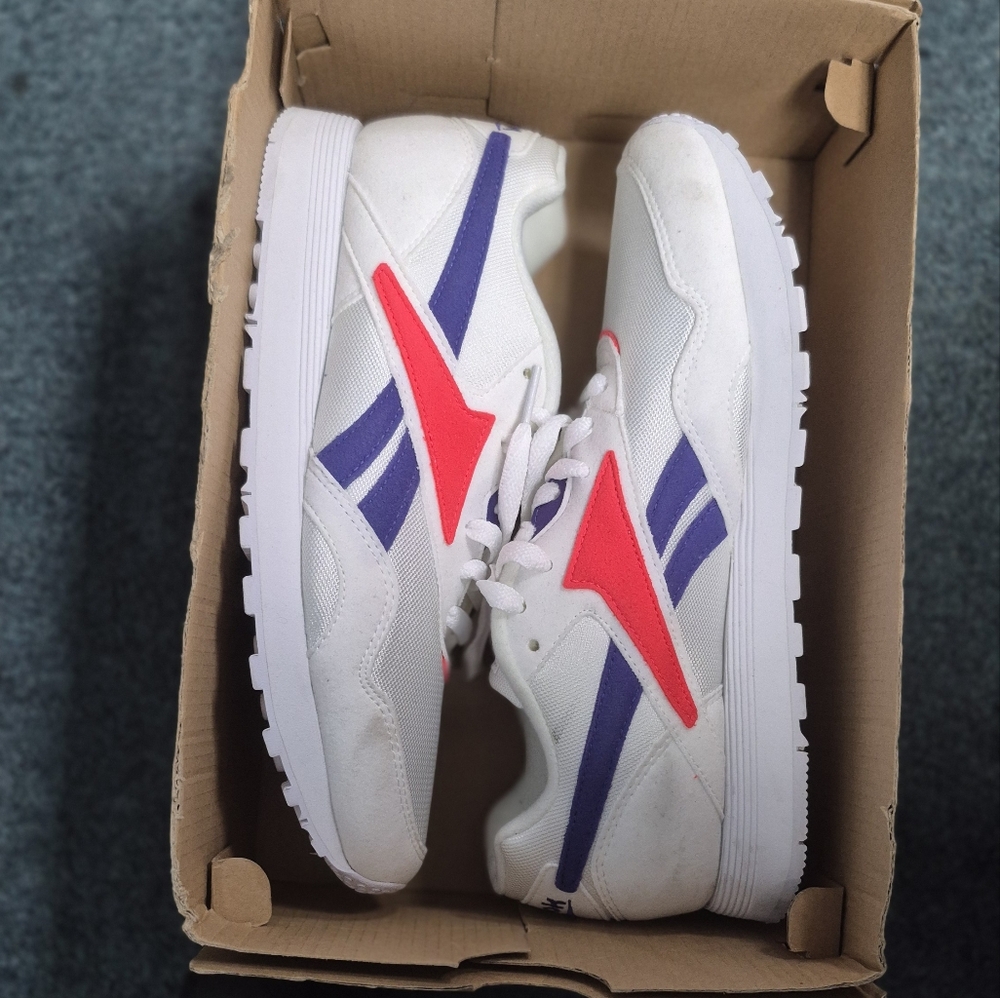 Reebok Women White and Neon Pink Sneakers